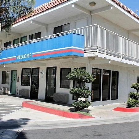 Motel 6-Bakersfield, Ca - Convention Center ภายนอก รูปภาพ