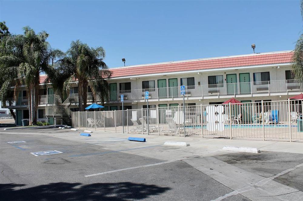 Motel 6-Bakersfield, Ca - Convention Center ภายนอก รูปภาพ