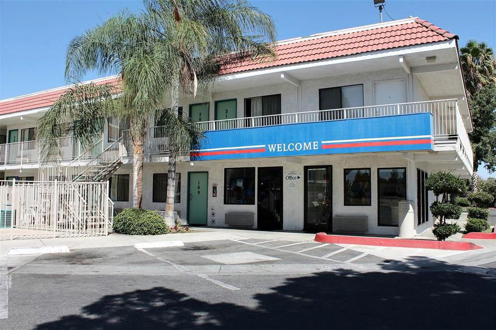 Motel 6-Bakersfield, Ca - Convention Center ภายนอก รูปภาพ