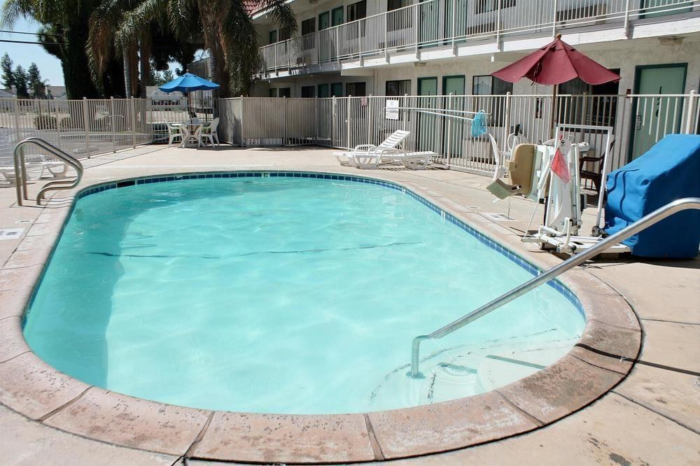 Motel 6-Bakersfield, Ca - Convention Center ภายนอก รูปภาพ