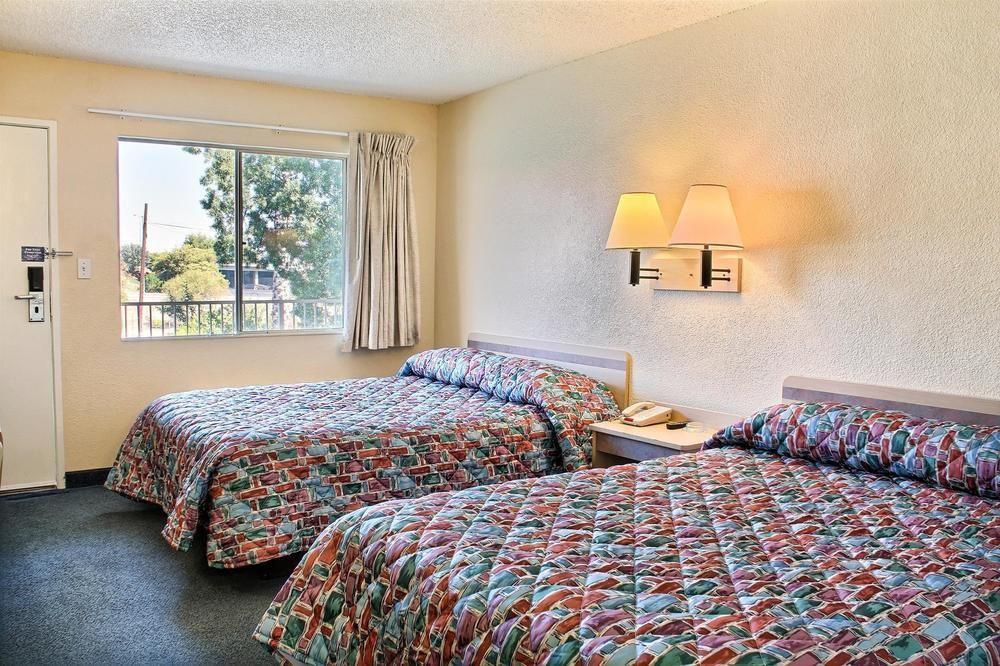 Motel 6-Bakersfield, Ca - Convention Center ภายนอก รูปภาพ