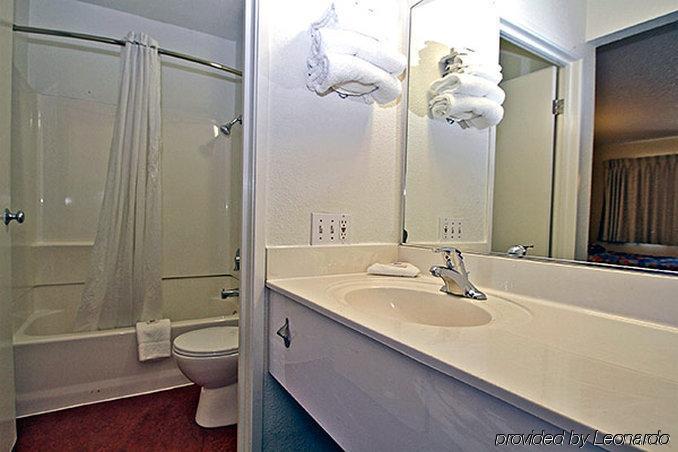 Motel 6-Bakersfield, Ca - Convention Center ภายนอก รูปภาพ