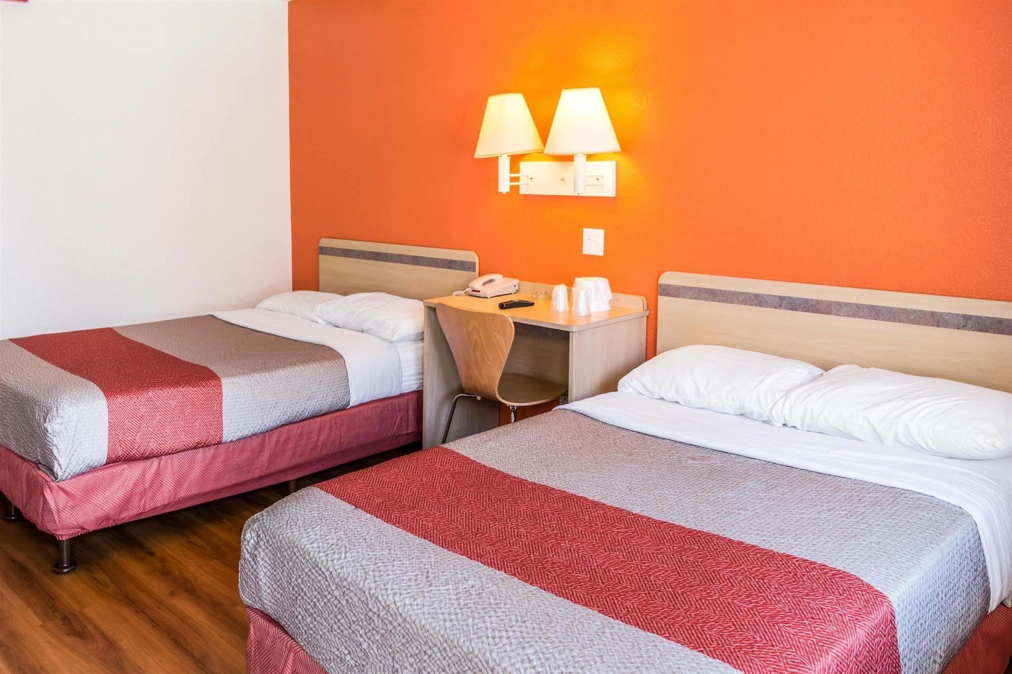 Motel 6-Bakersfield, Ca - Convention Center ภายนอก รูปภาพ