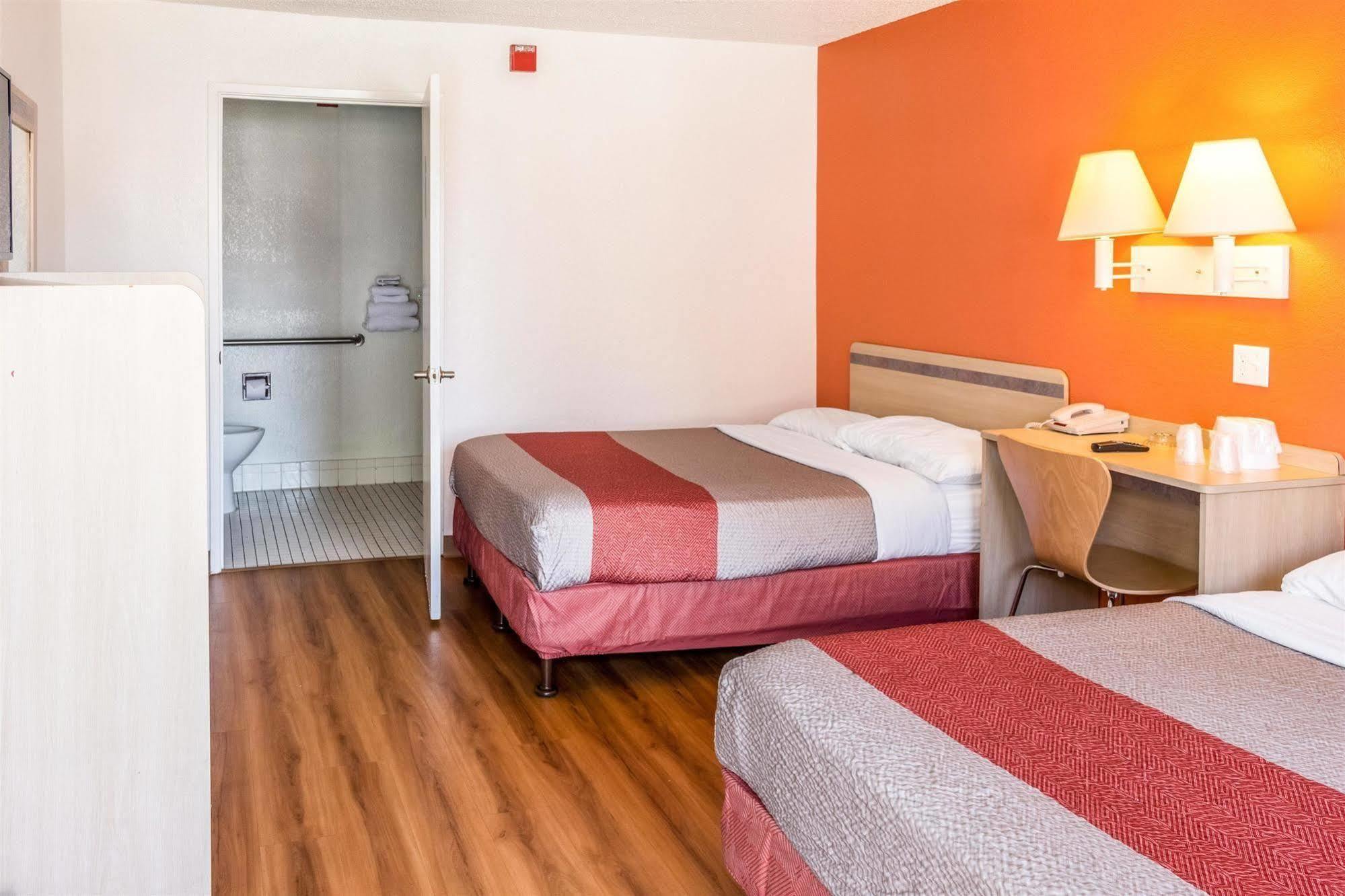 Motel 6-Bakersfield, Ca - Convention Center ภายนอก รูปภาพ