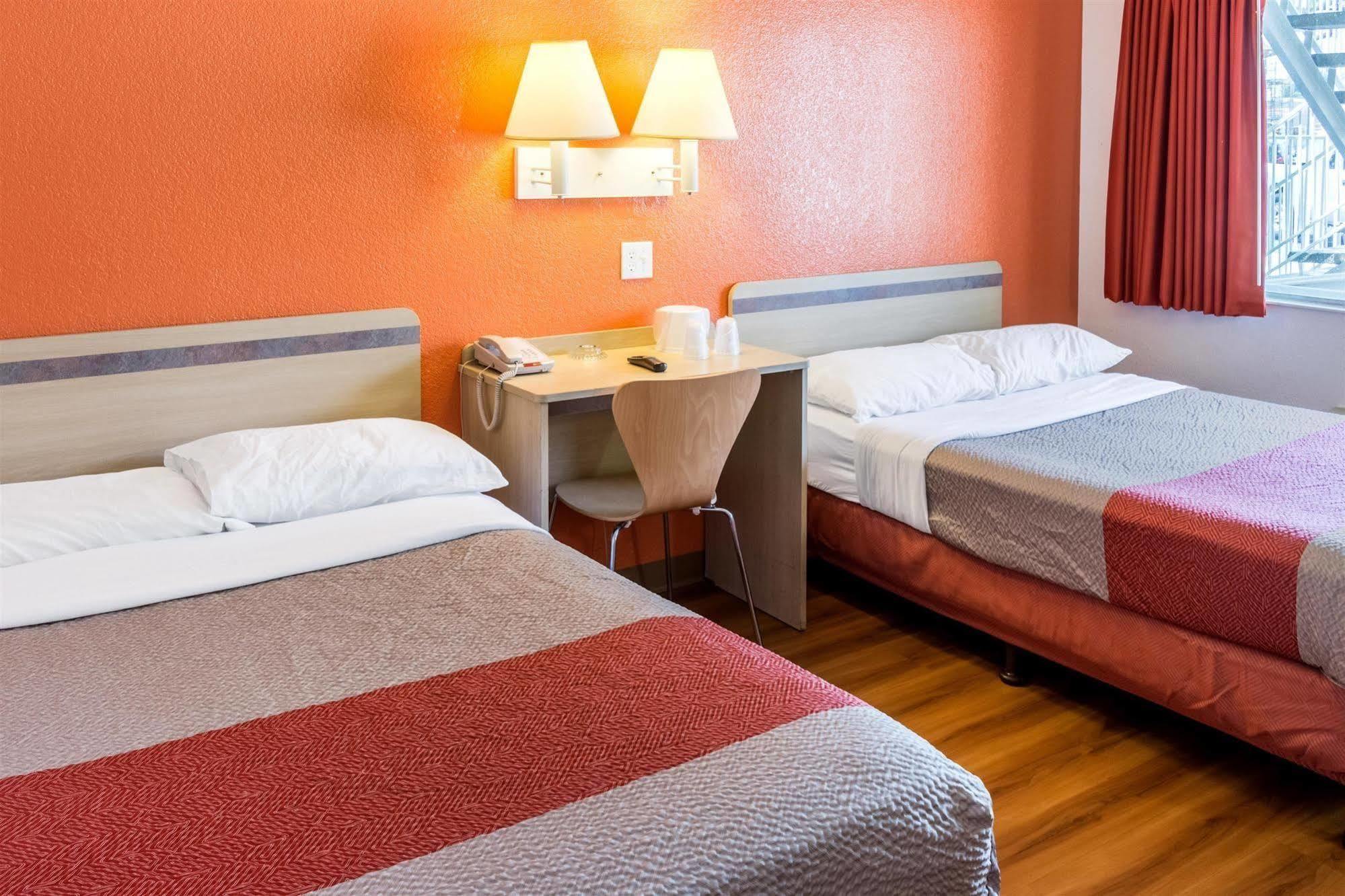 Motel 6-Bakersfield, Ca - Convention Center ภายนอก รูปภาพ